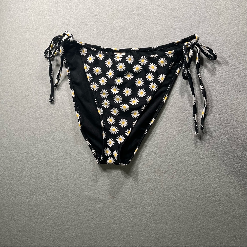 Forever 21 Black Daisy Print Cheeky Bikini Bottoms Side Tie Size XLarge